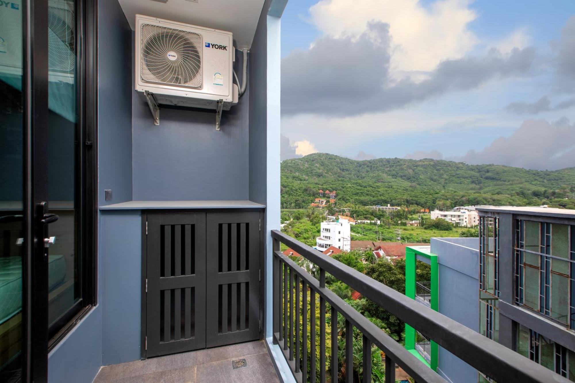 1Bdr Apartment Relife Naiharn By Capital Pro