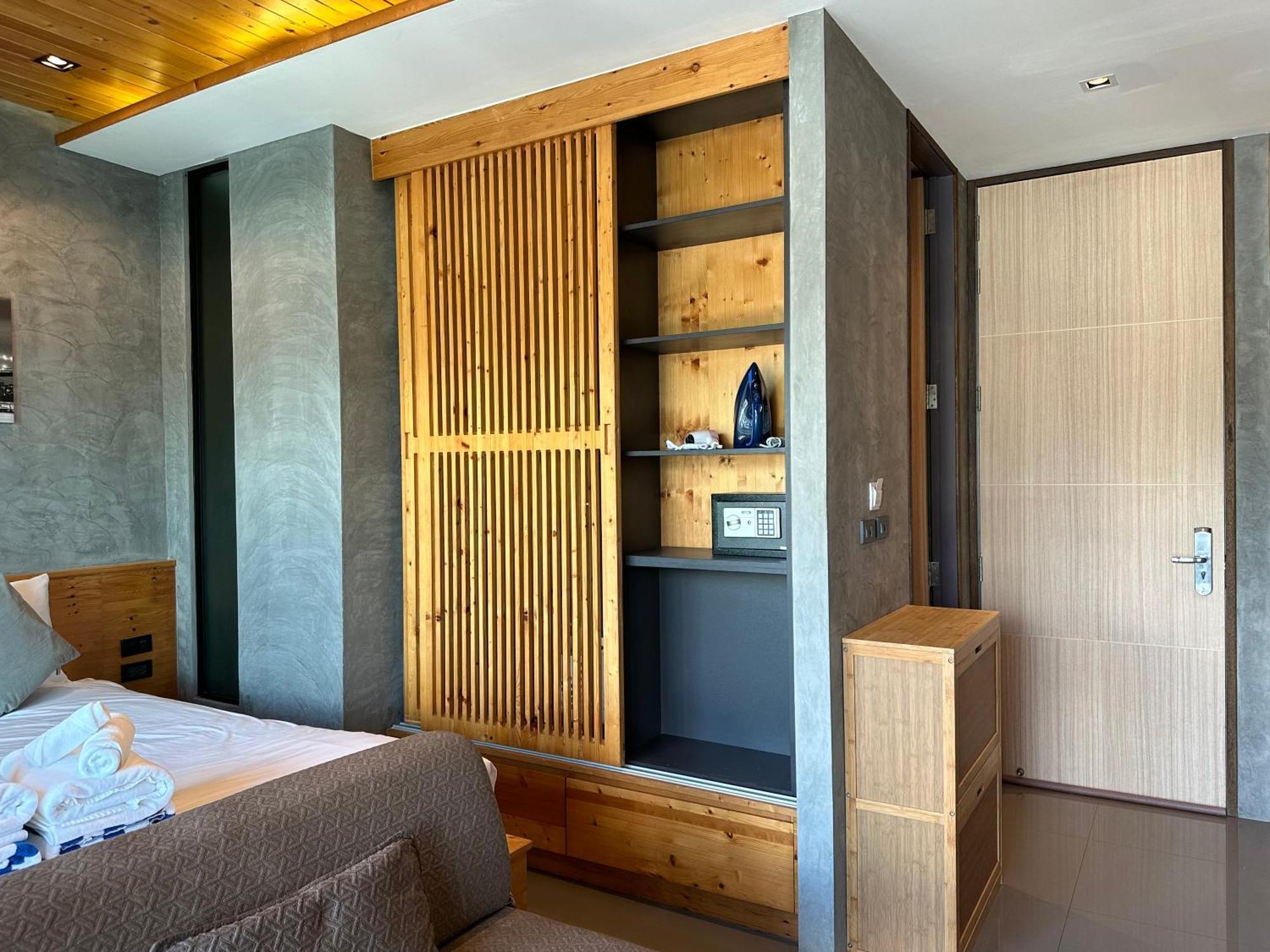 1Bdr Apartment Relife Naiharn By Capital Pro * Phuket