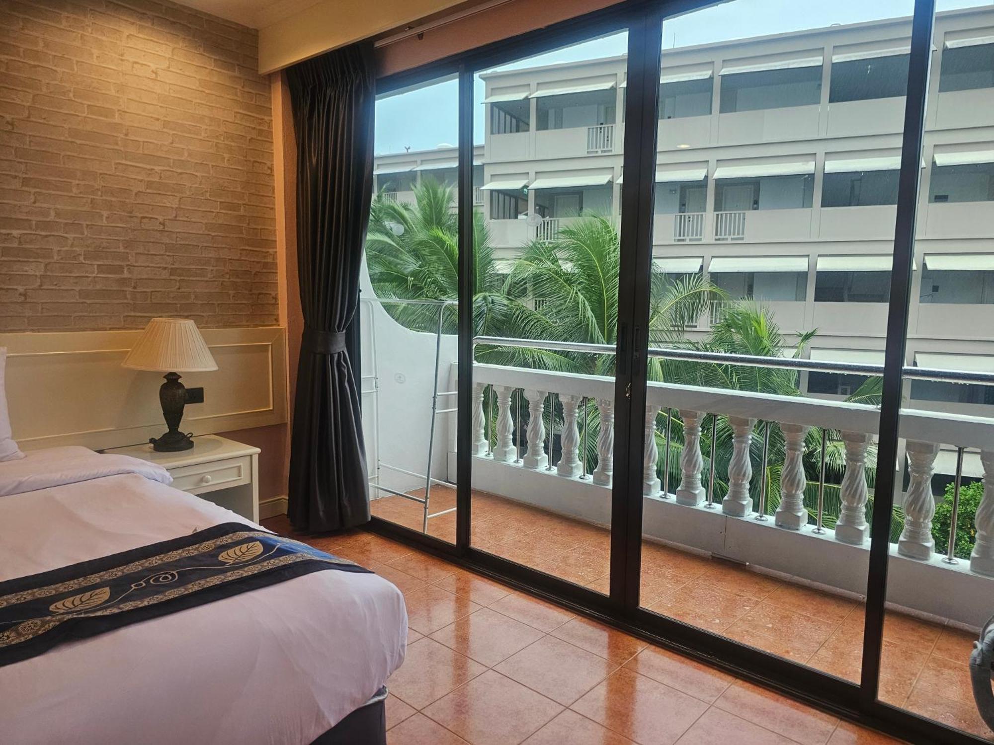 & Hotel Patong