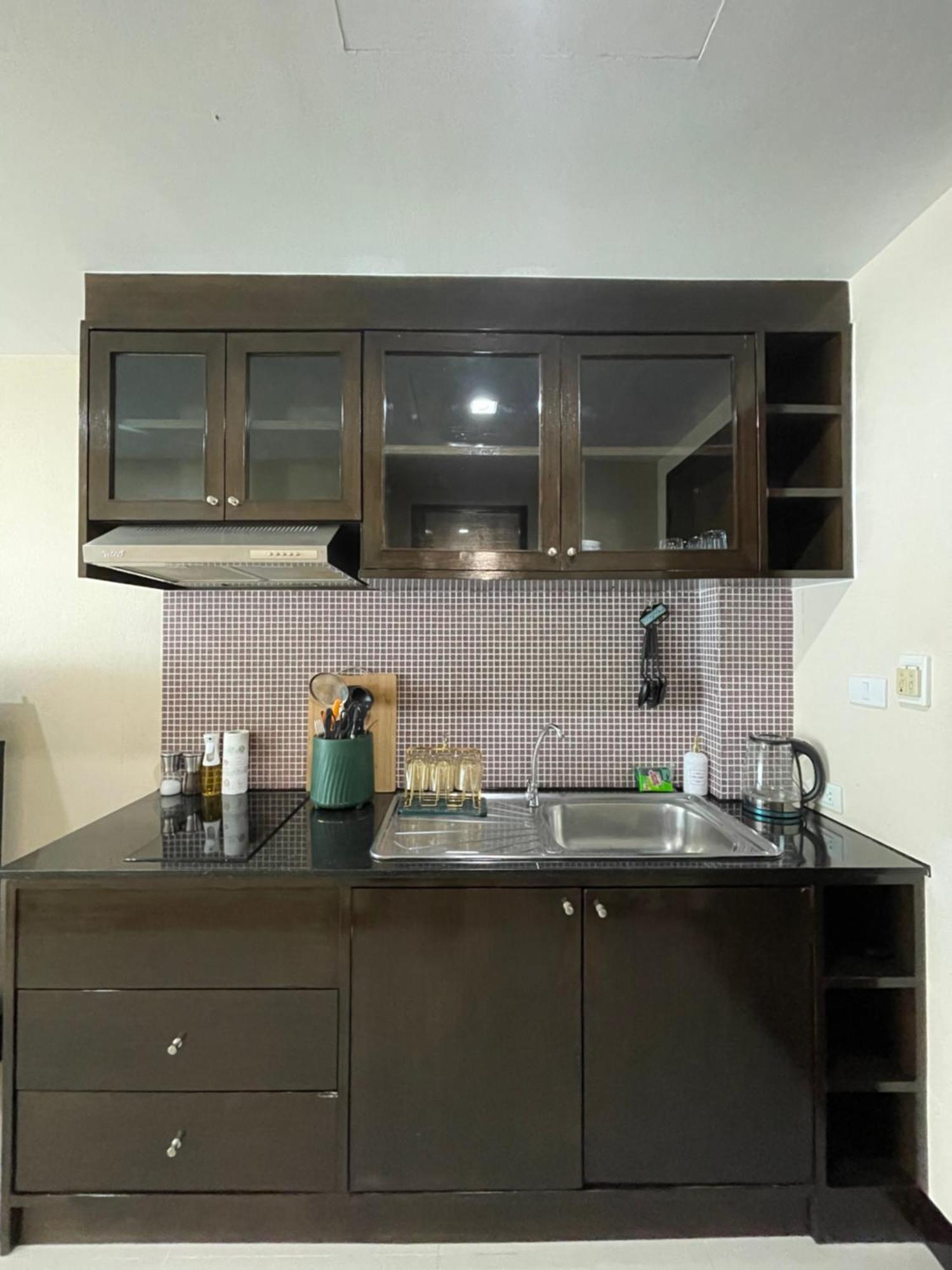 The Kris 2 Bedrooms 2 Bathrooms *