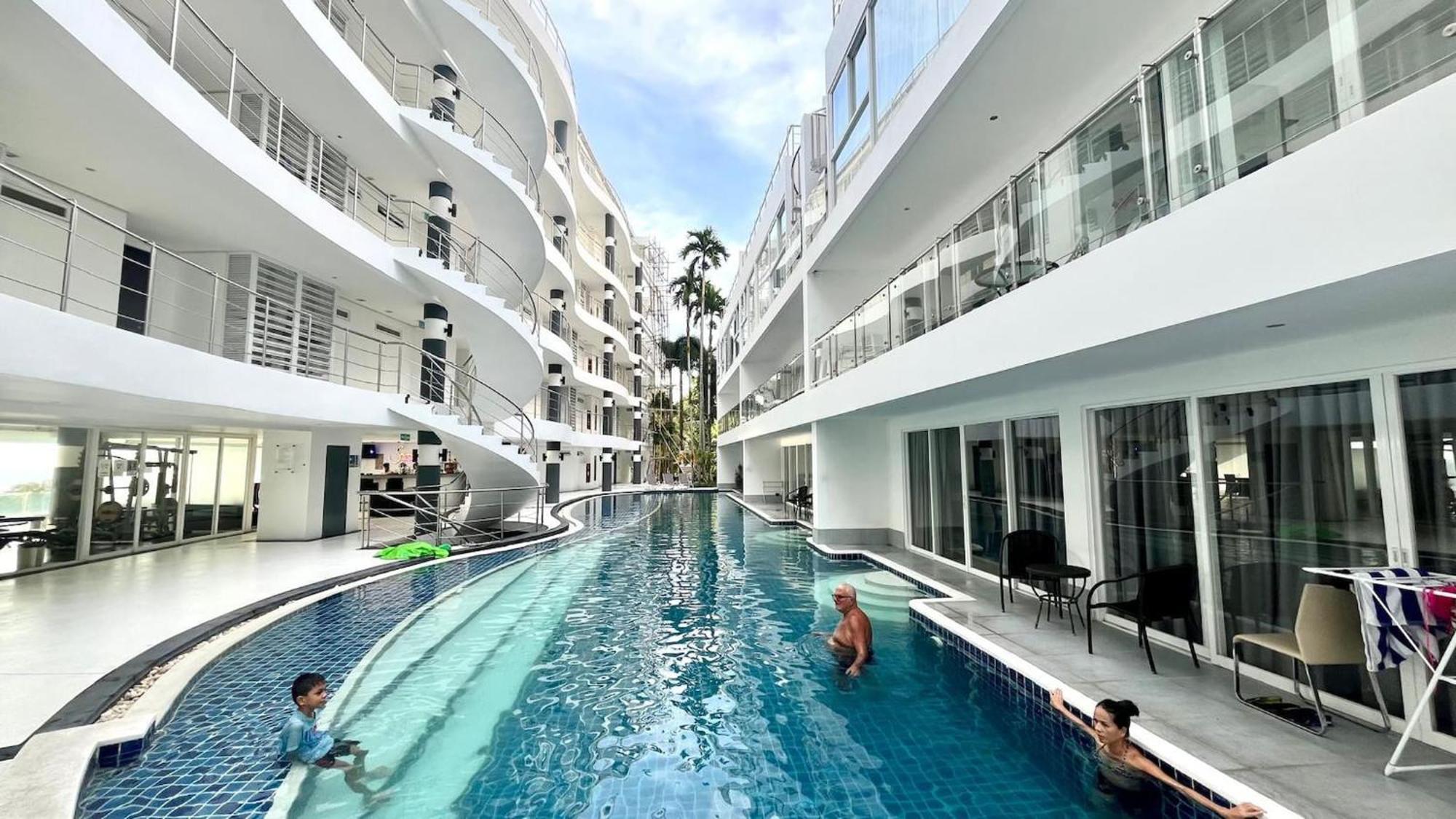 B12a Pool Access Partial Seaview 2brs 1bath Karon Apartment *