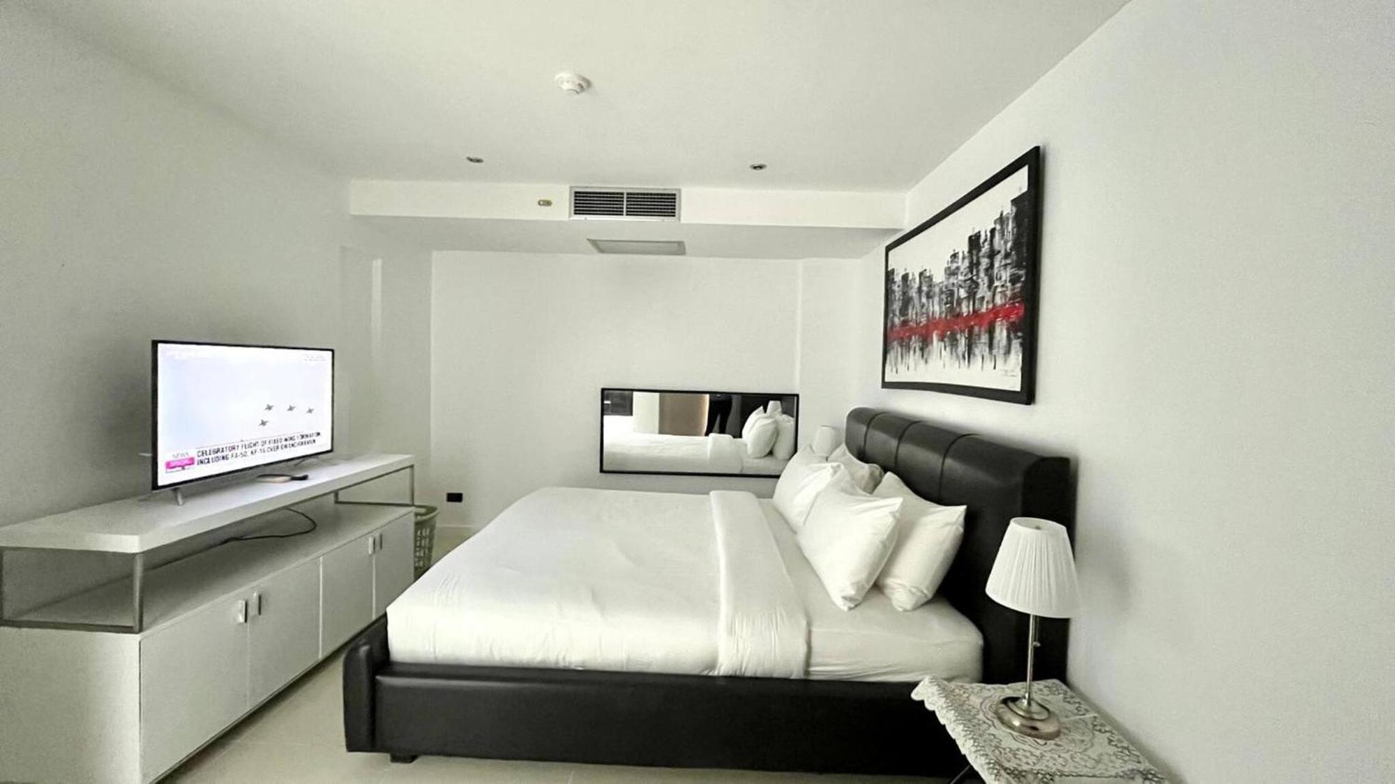 Apartment B12a Pool Access Partial Seaview 2brs 1bath Karon Ban Karon