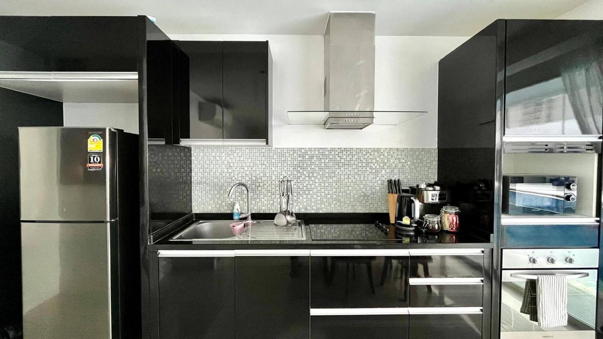 B12a Pool Access Partial Seaview 2brs 1bath Karon