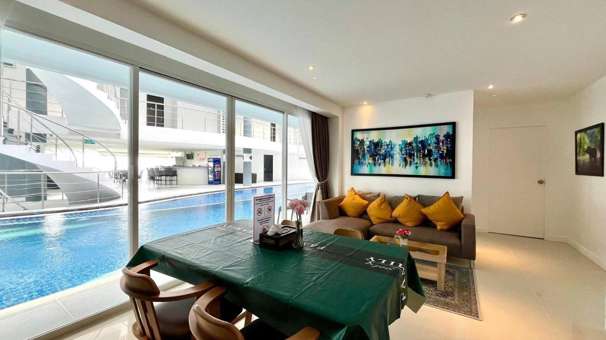 B12a Pool Access Partial Seaview 2brs 1bath Karon