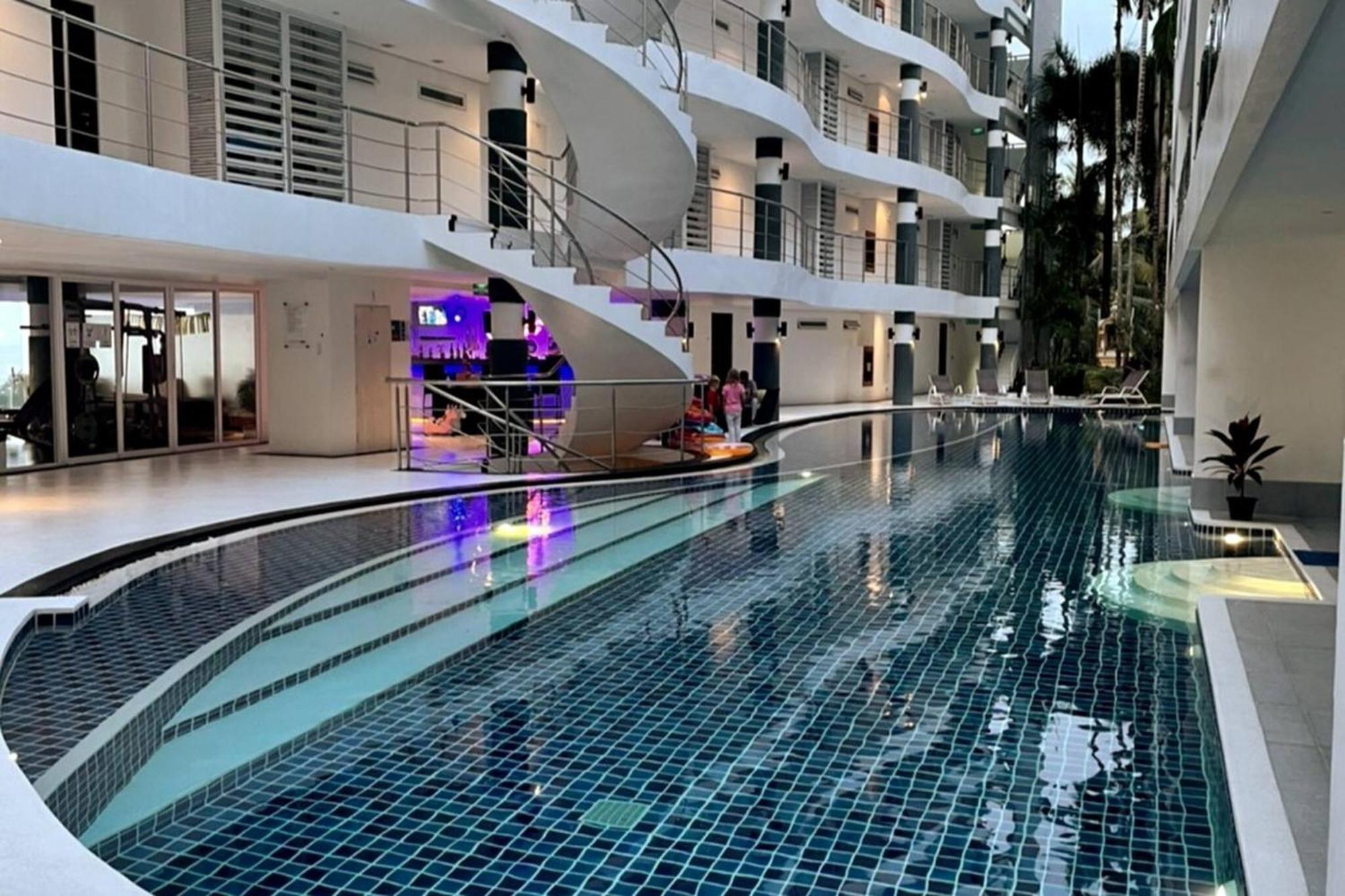 B12a Pool Access Partial Seaview 2brs 1bath Karon Apartment