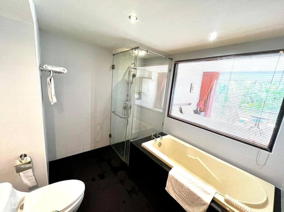 Apartment Walk To Walking Street, Patong, Bangla C134 Patong