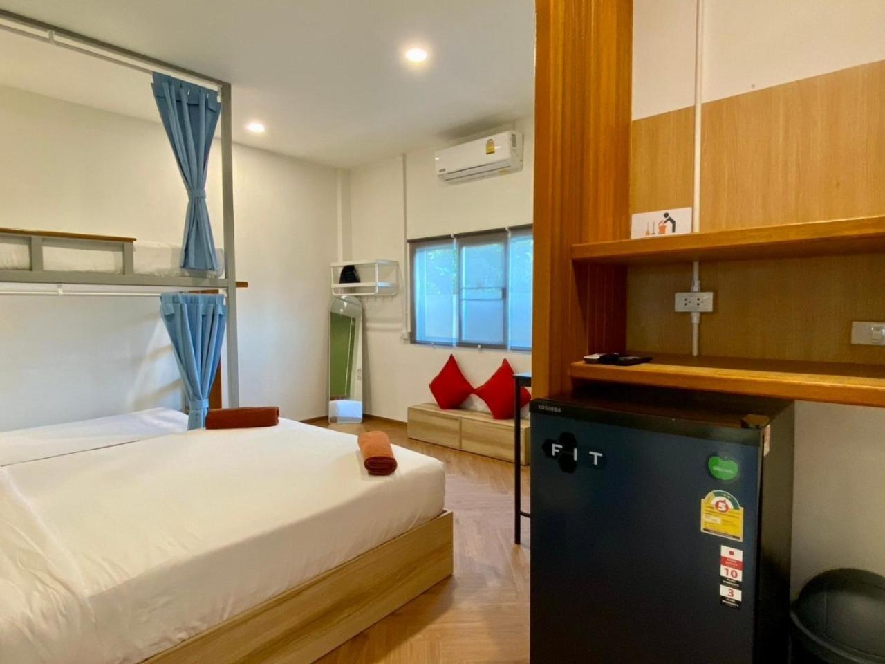Sleepy Station Hostel