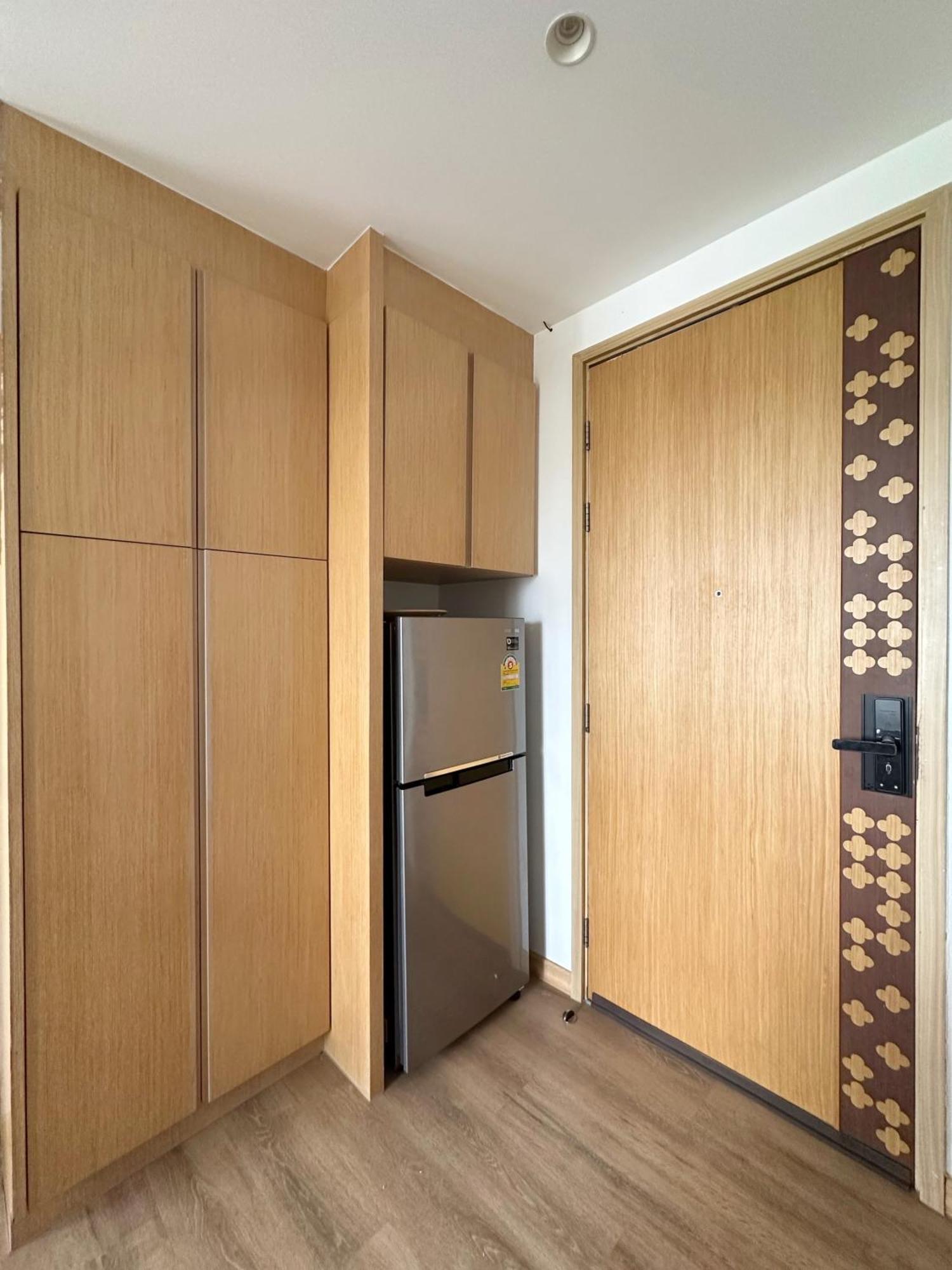 The Aristo-2-803 Apartment *