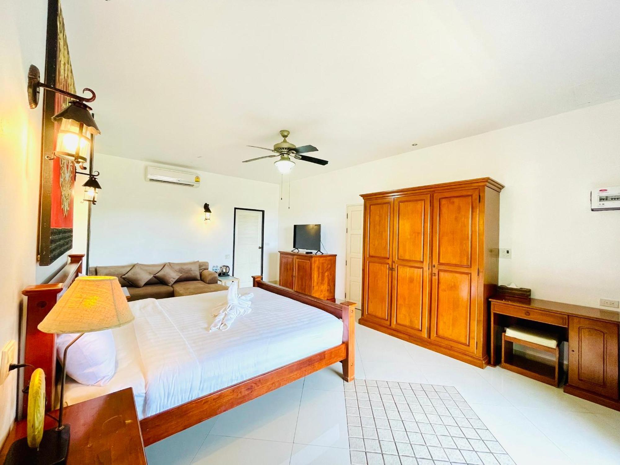 Boomerang Village Kata Beach (Phuket)