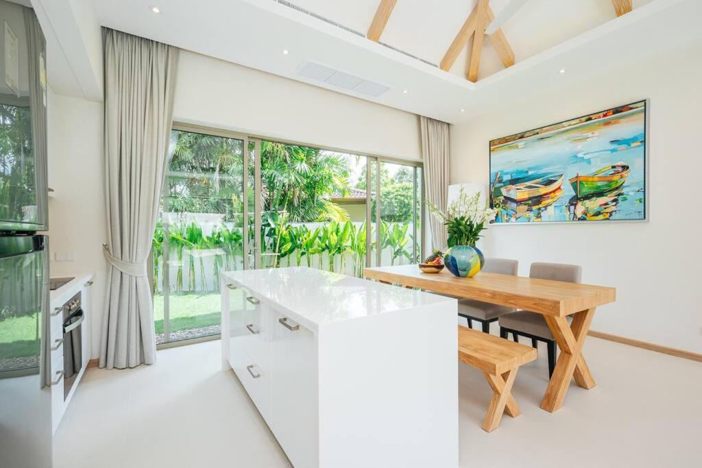 Peaceful And Stylish 3 Bedrooms Pool Villa, Phuket