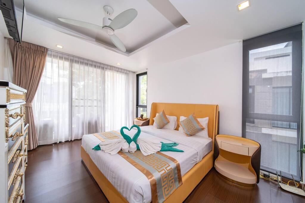 Villa Luxury 5br Rooftop Pool Thalang