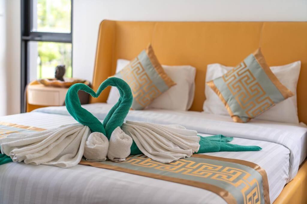Villa Luxury 5br Rooftop Pool Thalang