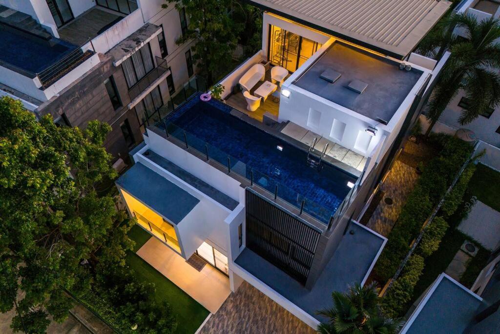 Luxury 5br Rooftop Pool Thalang