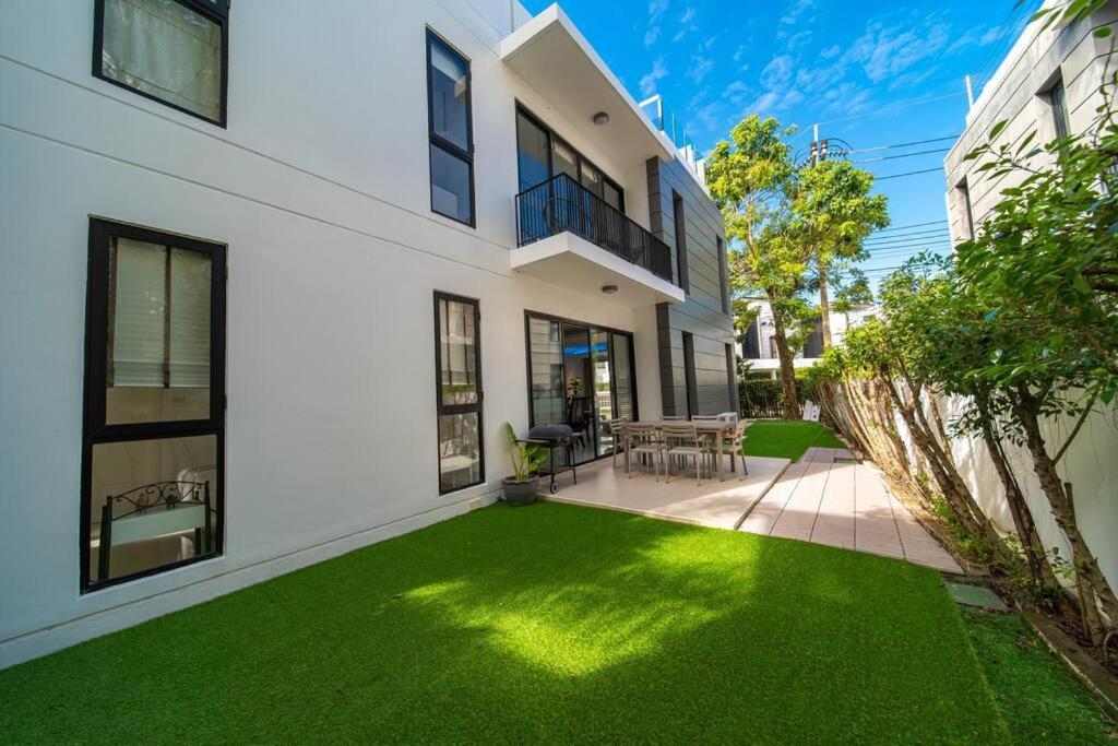 Luxury 5br Rooftop Pool