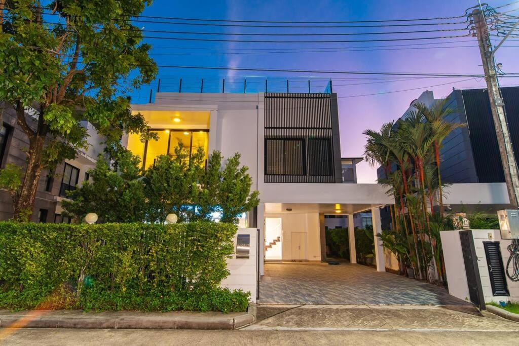 Villa Luxury 5br Rooftop Pool Thalang
