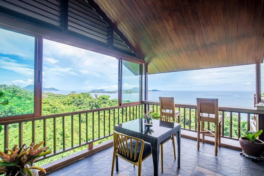 Yariana Ocean Front Villa Nai Harn