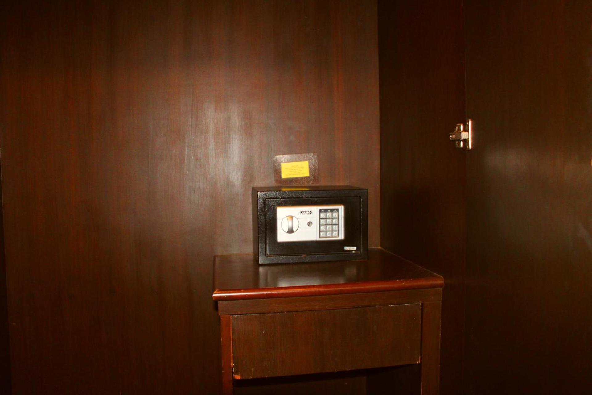 Hollywood Hotel