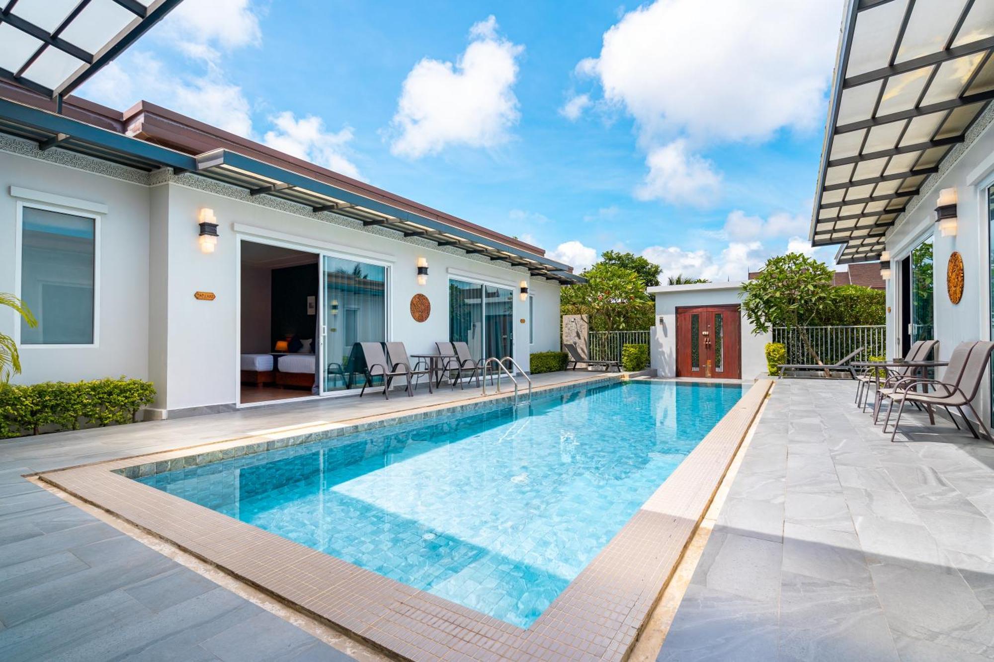 Phuket La Siesta Pool & Pool Access Resort 5*