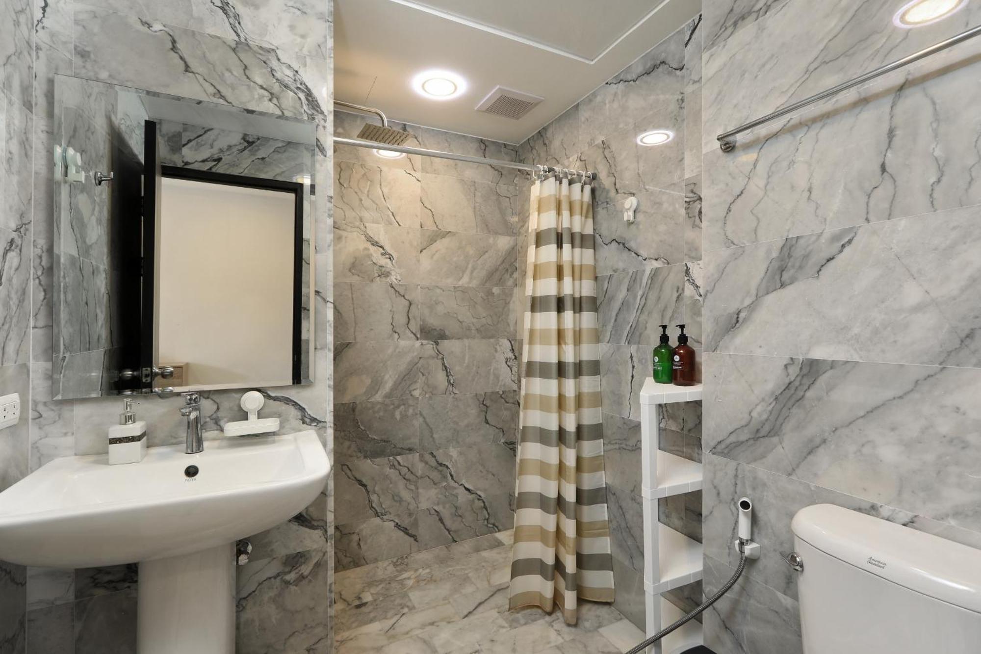 1Bdr Apartment Naiharn Beach Condo By Capitalpro *