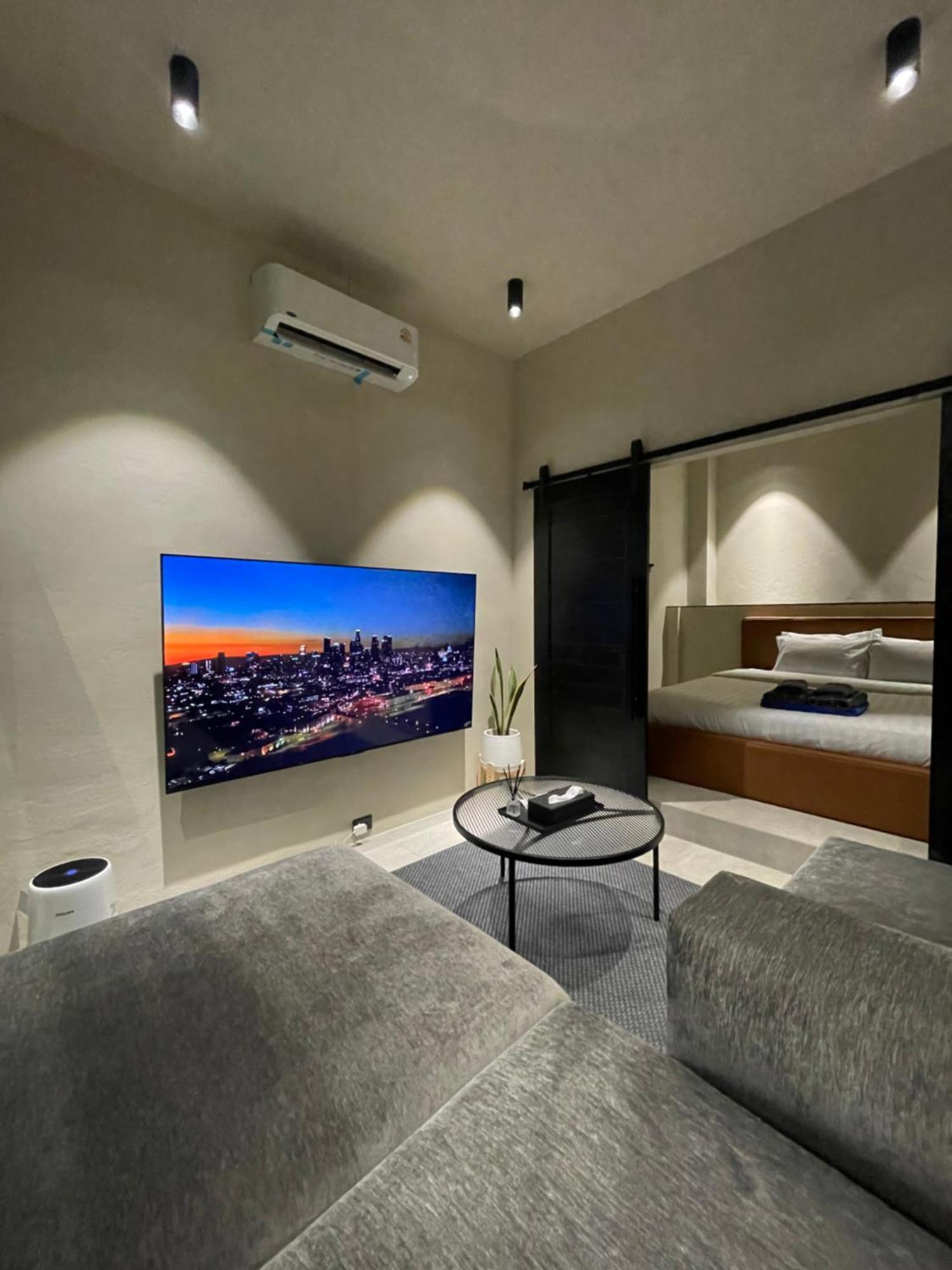 Tri Trang Beachfront With Stunning Views Apartment Patong