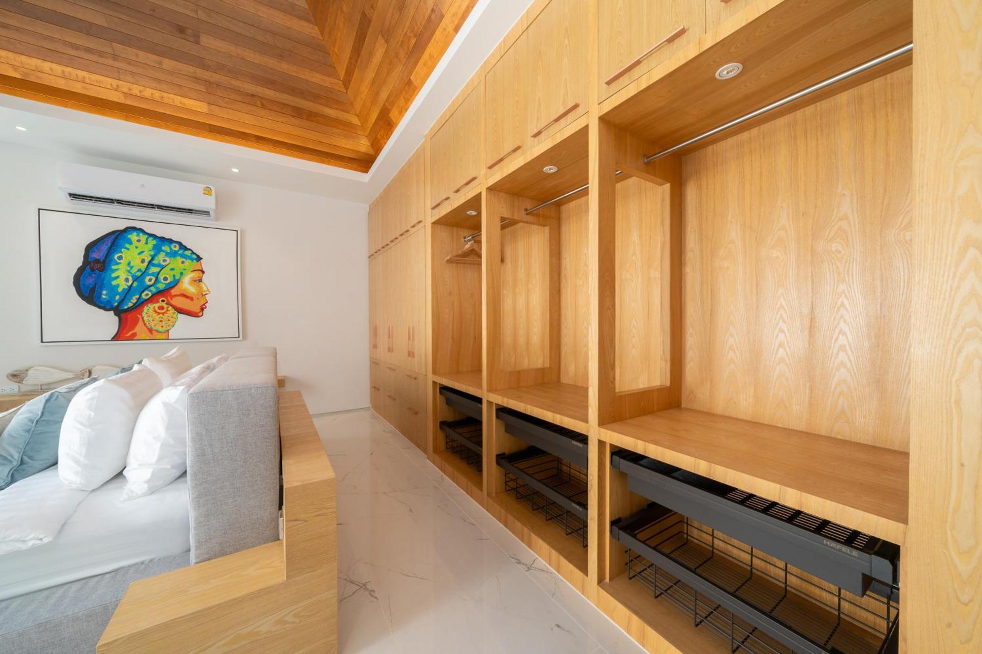 Villa Lux Pride 2 - Luxury Pool Near Laguna *