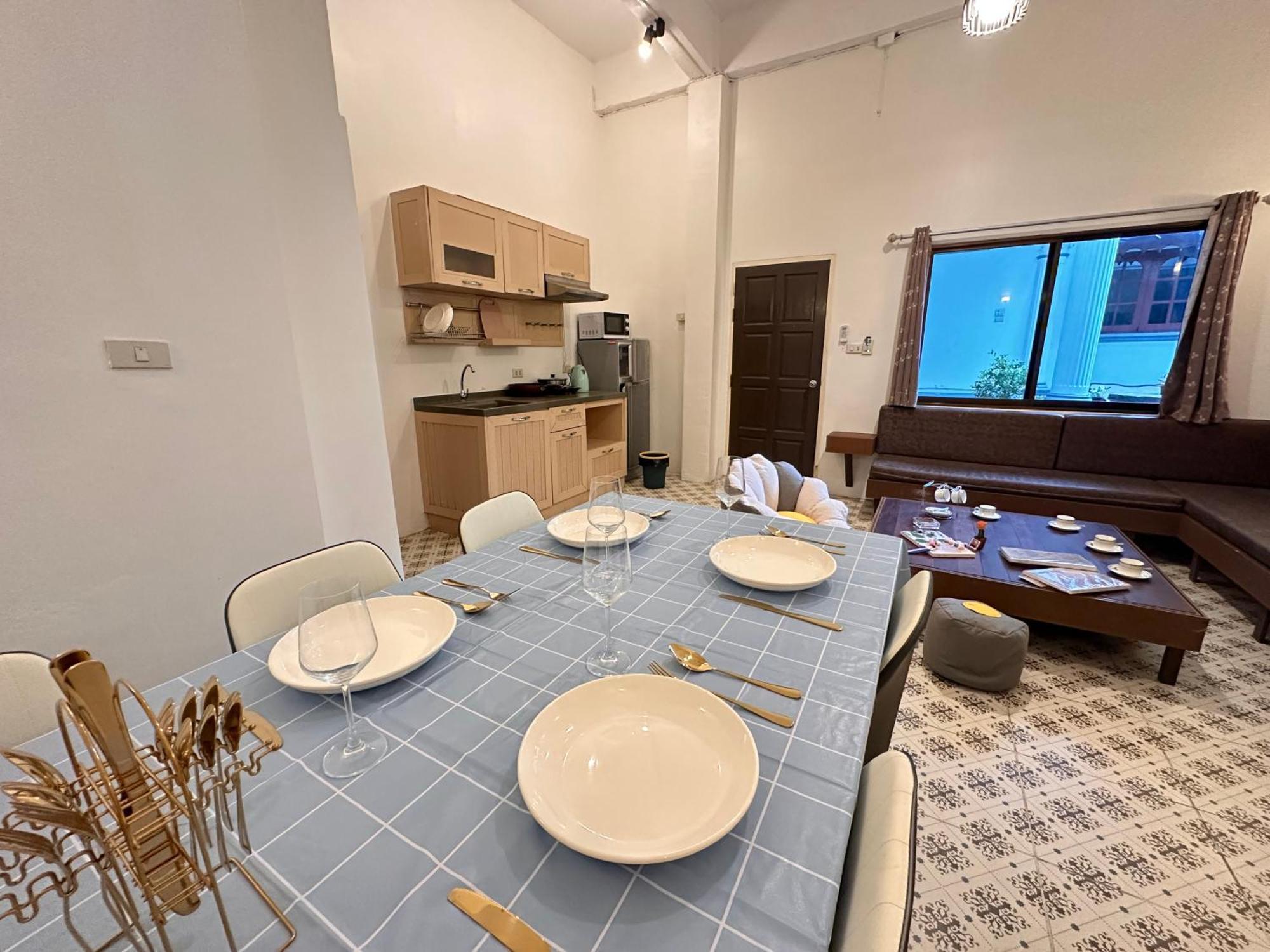 Phuket Plan B House Patong