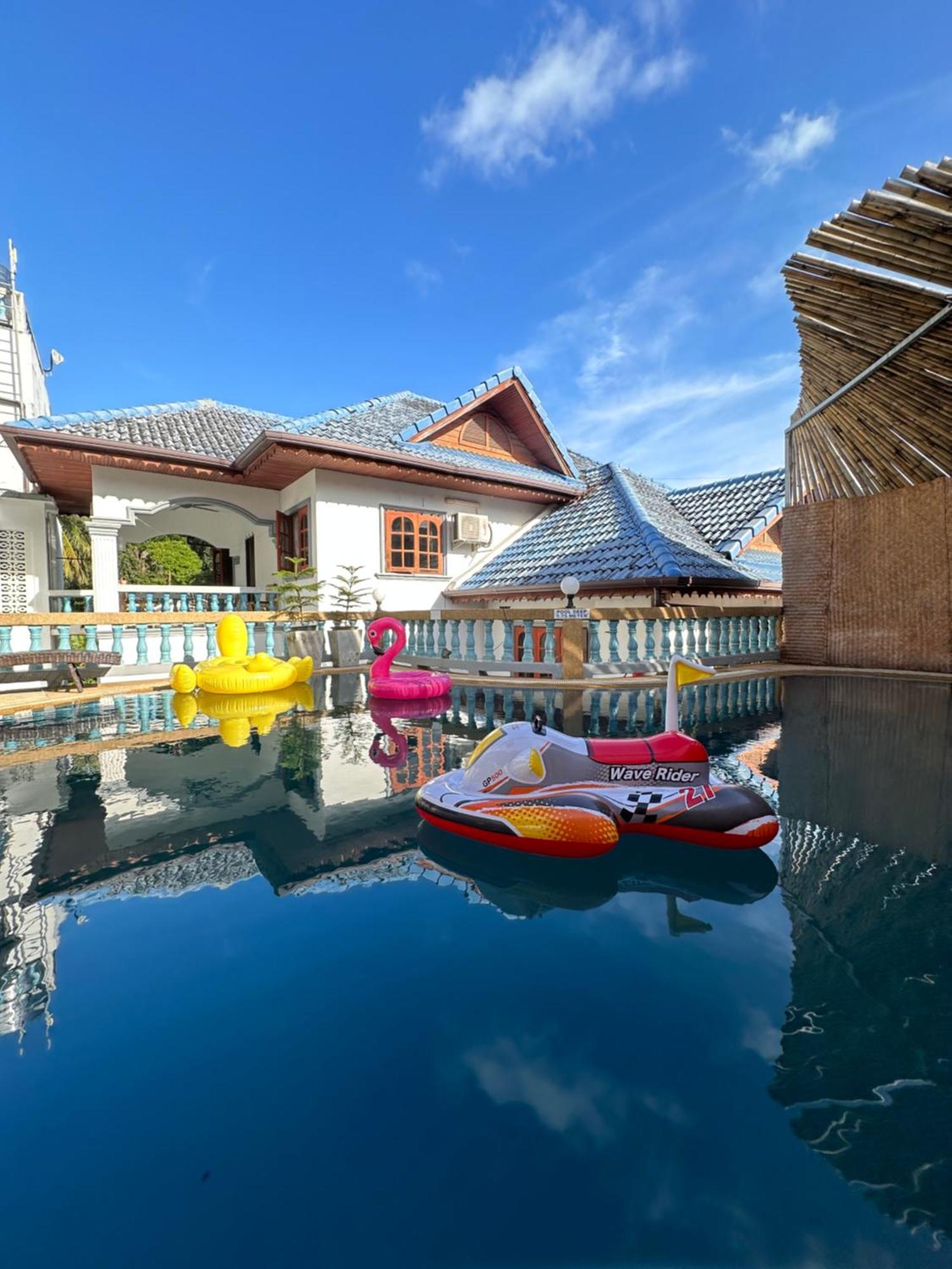 Phuket Plan B House Homestay *