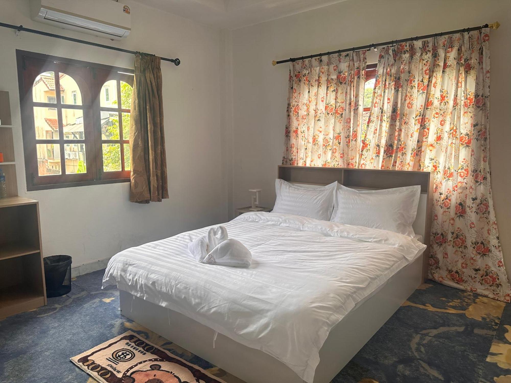 Homestay Phuket Plan B House