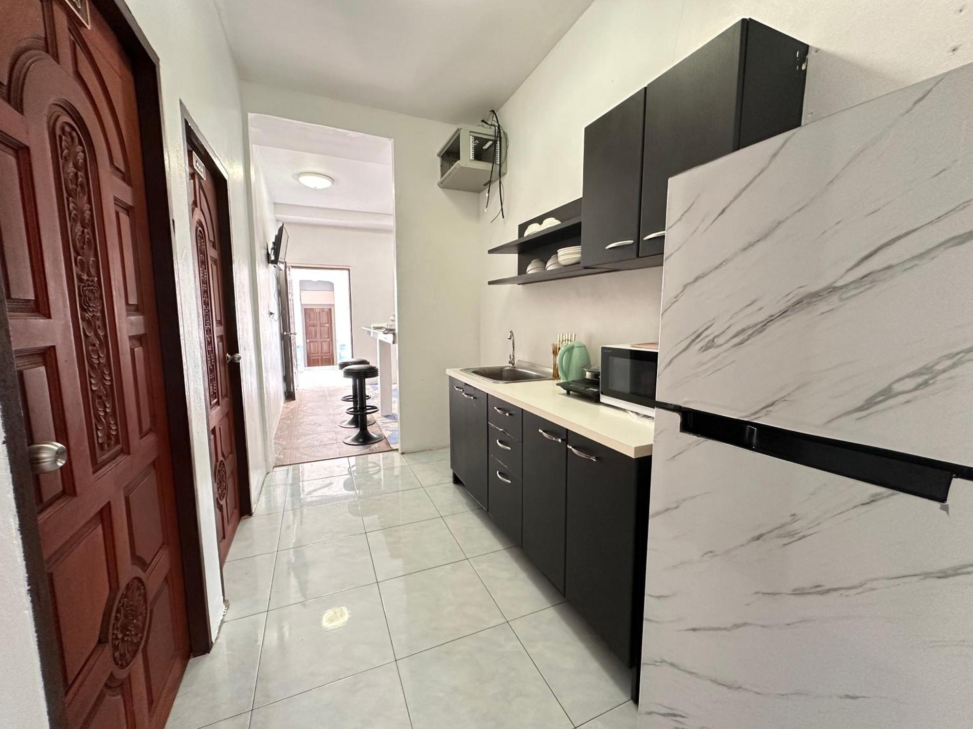 Phuket Plan B House *