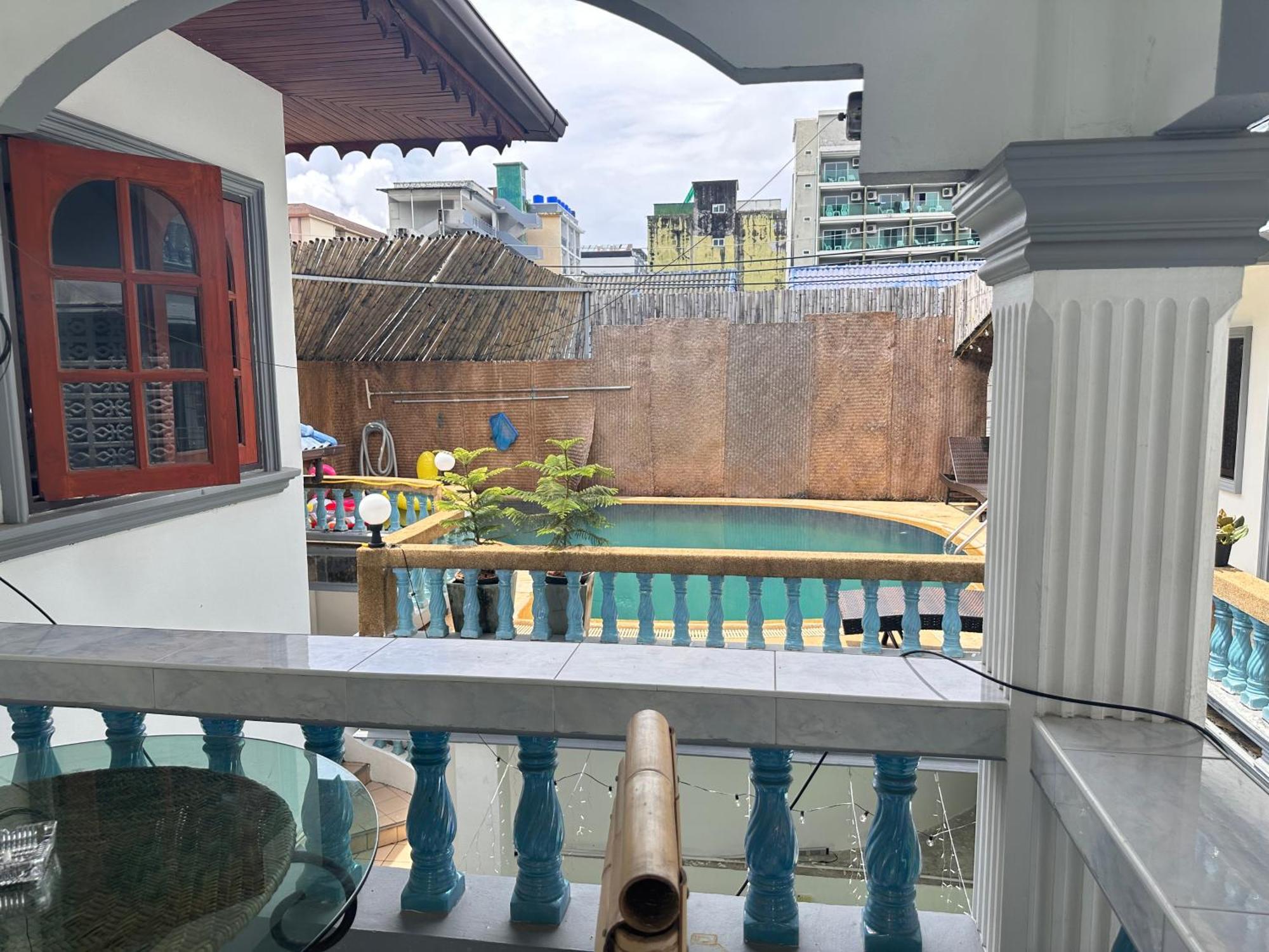 Phuket Plan B House * Patong
