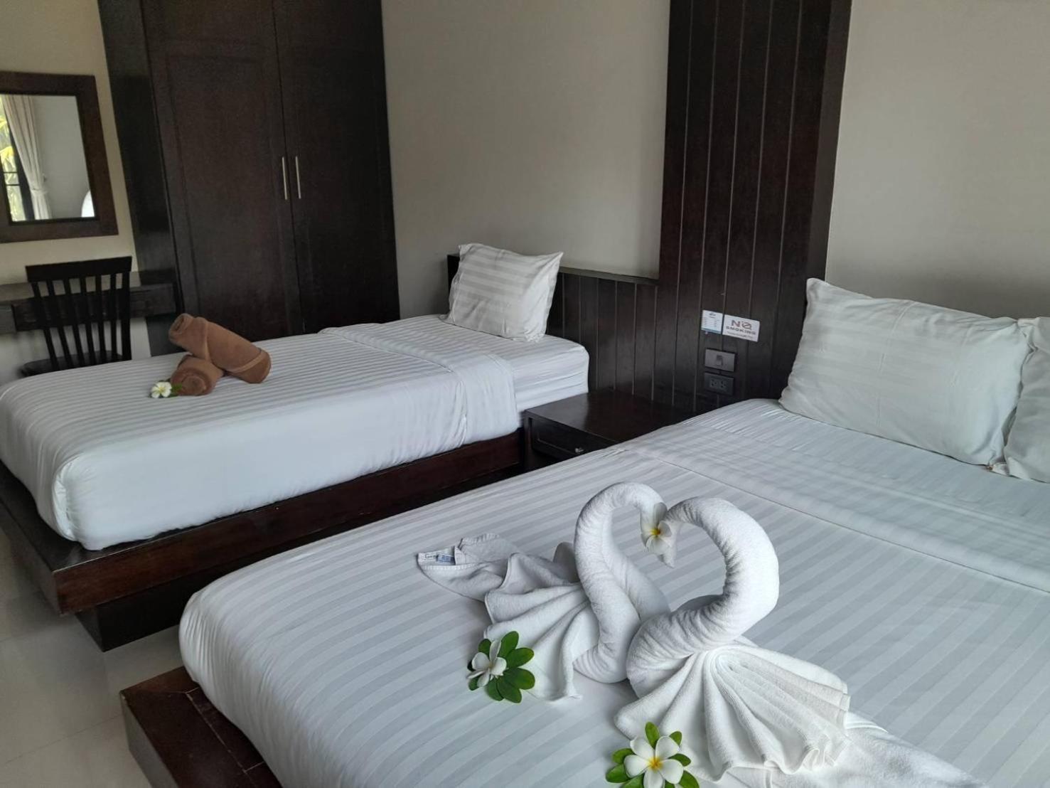 Villa Setrova Graden Pool Naiharn Phuket *