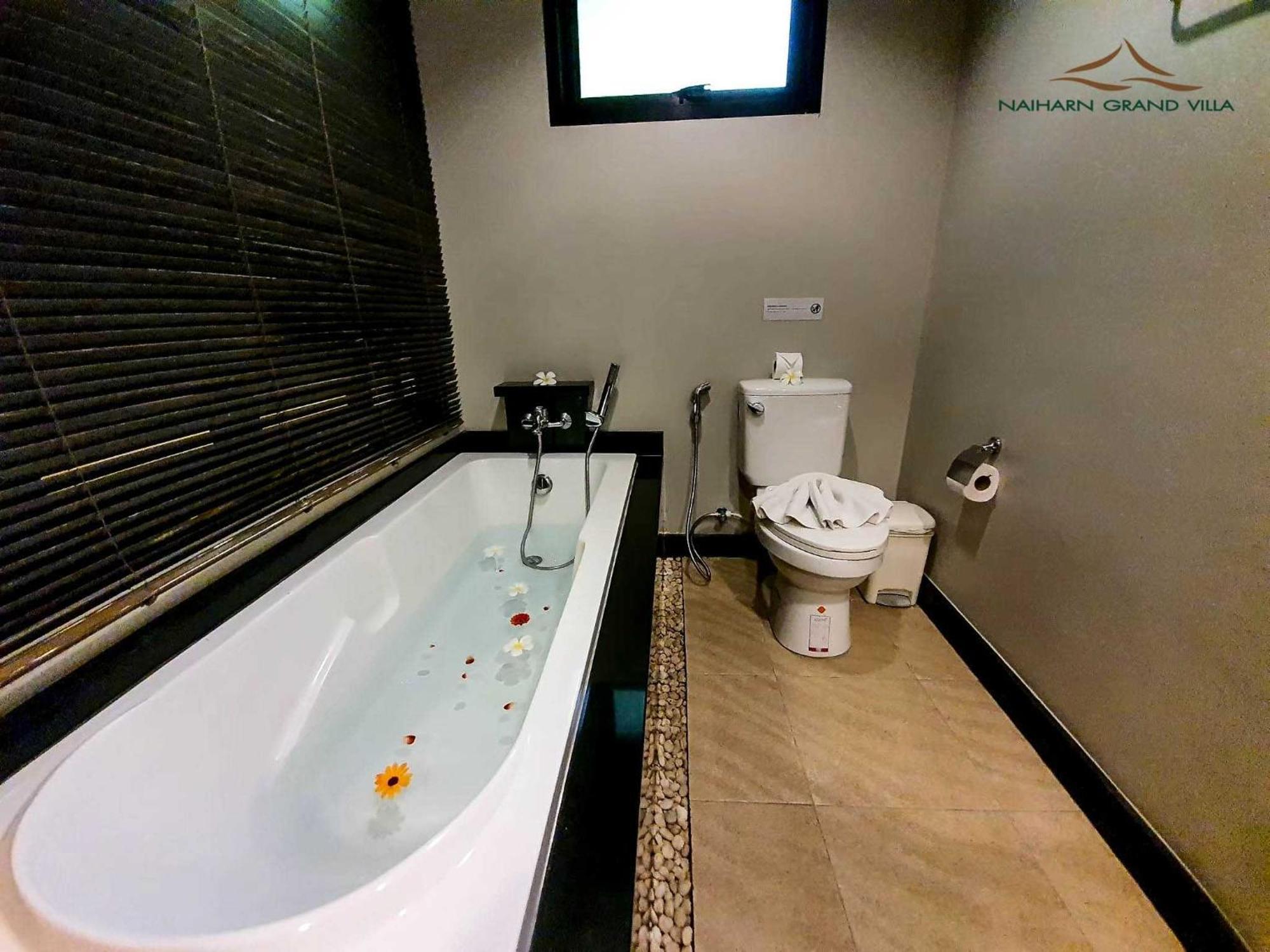 Setrova Graden Pool Naiharn Phuket * Rawai