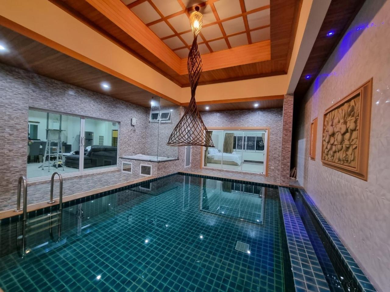 Villa Luxury Pool 5 Mins To Phuket Old Town *