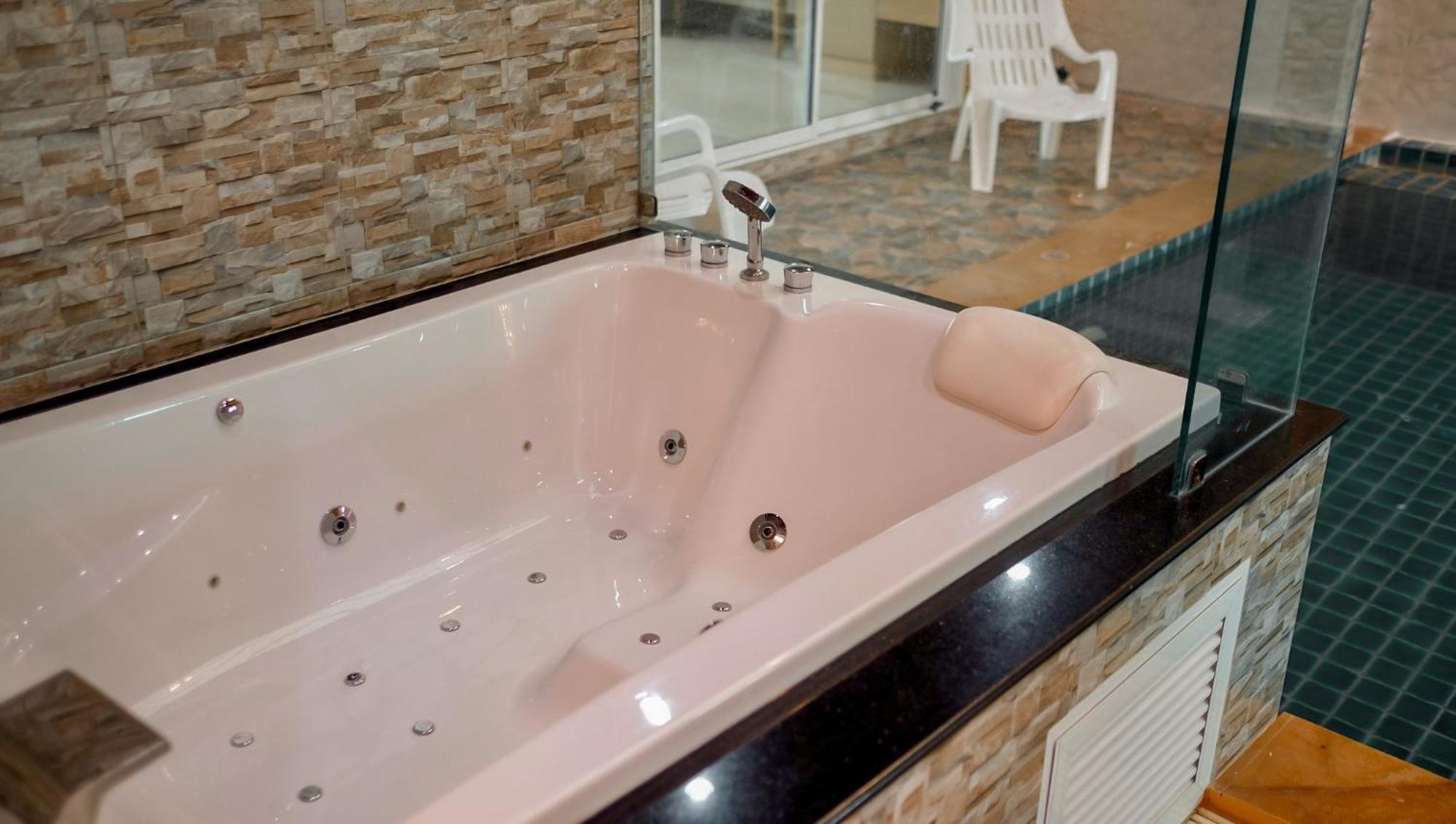 Luxury Pool 5 Mins To Phuket Old Town *