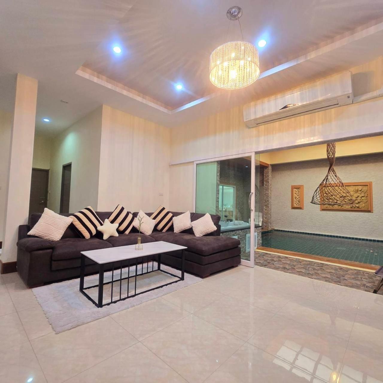 Villa Luxury Pool 5 Mins To Phuket Old Town Ban Lo Long