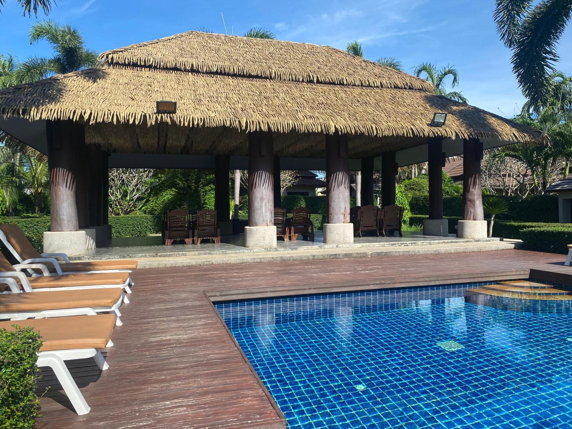 Villa Setrova Graden Pool Naiharn Phuket *
