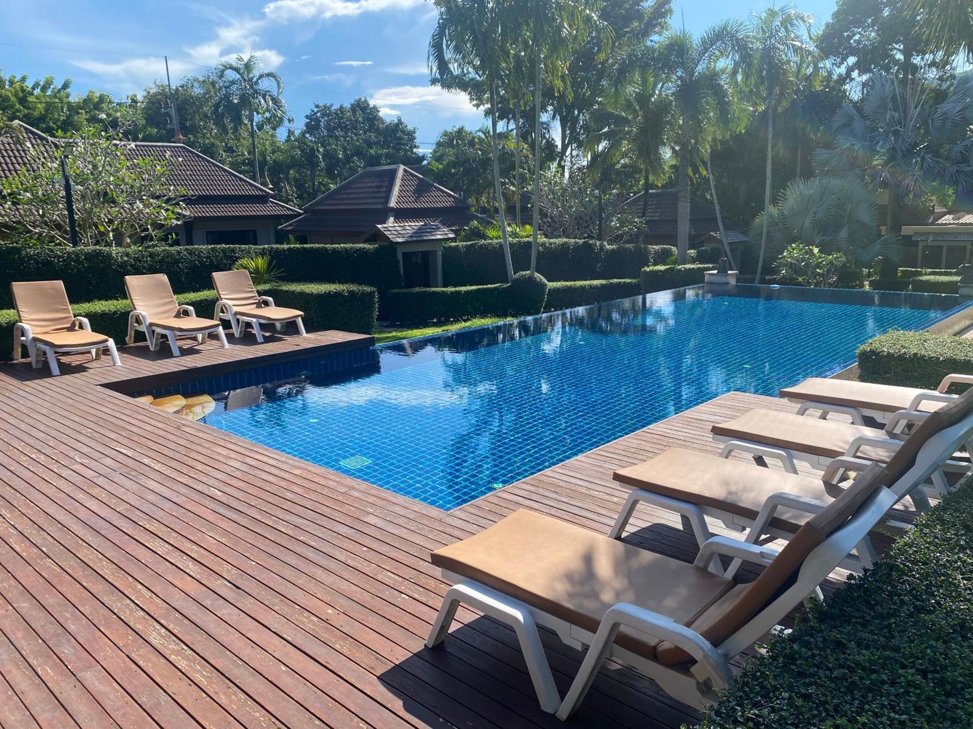 Setrova Graden Pool Naiharn Phuket Villa