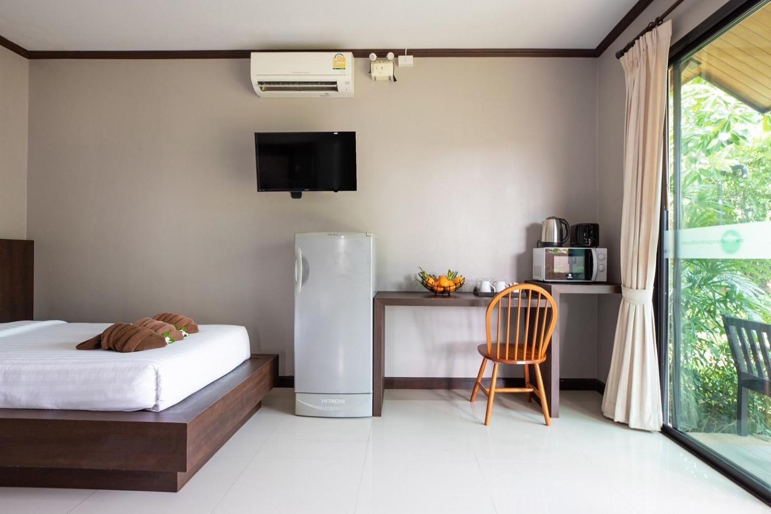 Setrova Graden Pool Naiharn Phuket Villa Rawai
