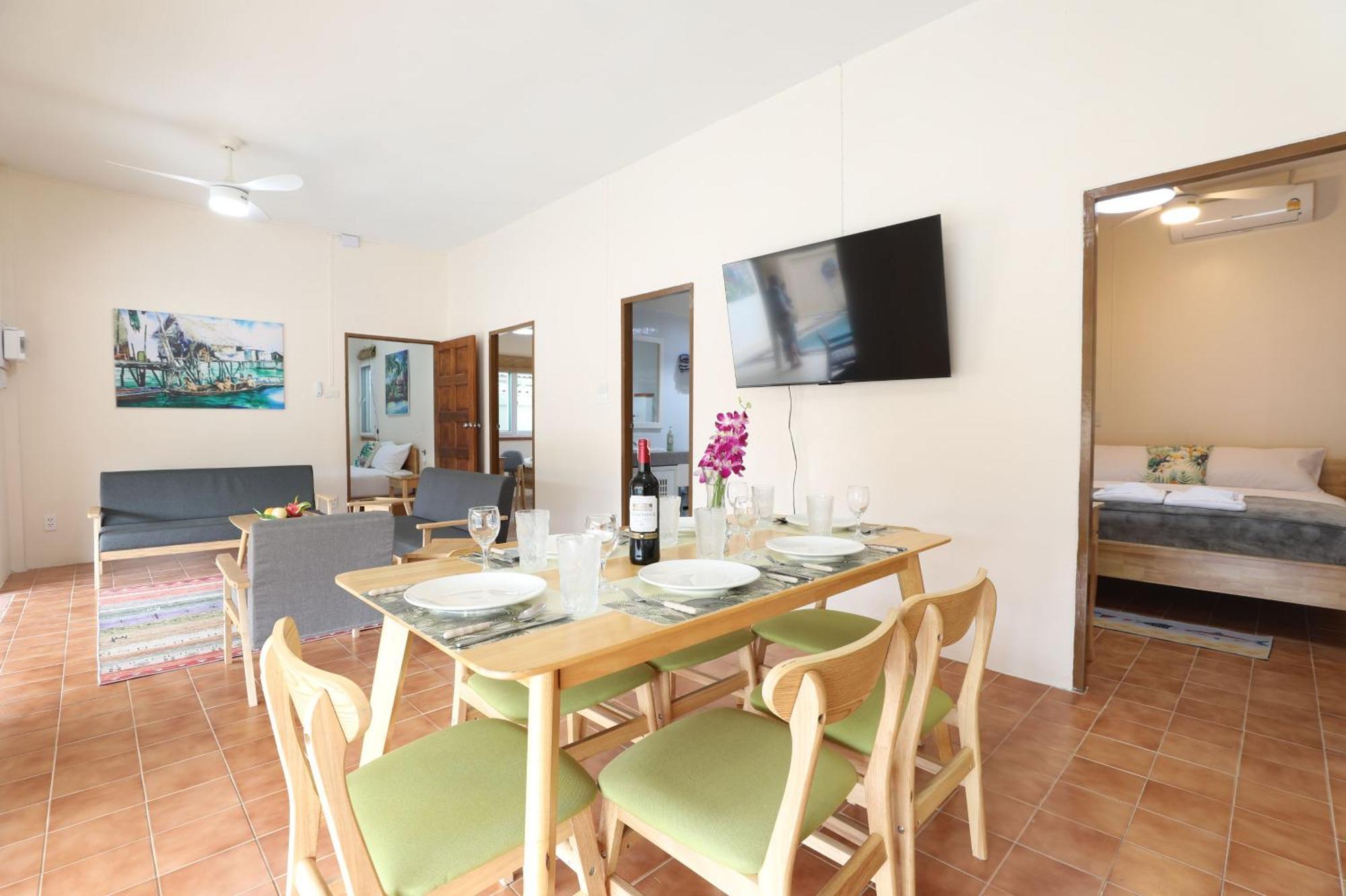 Coral Lagoon Pool - Adult Only Holiday home *