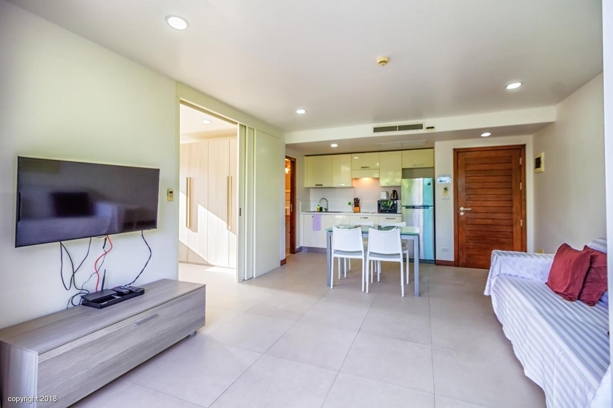 Butterfly Oceanic Karon Phuket Apartment *