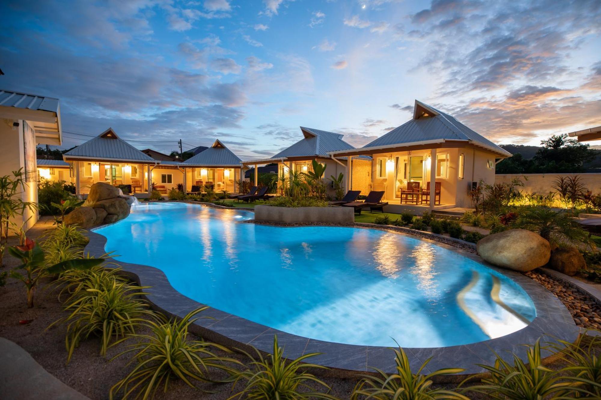Resort The Hidden Lagoon *