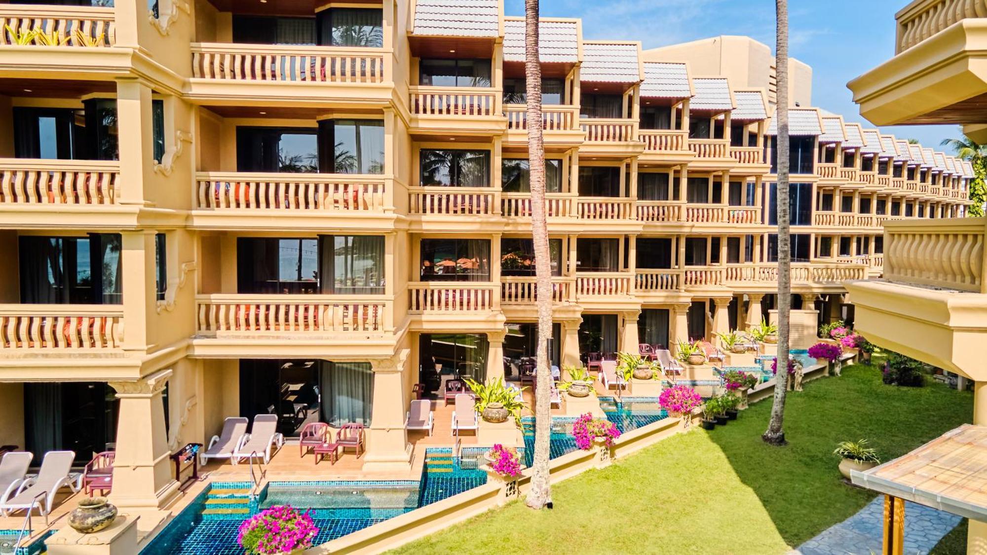 Beyond Resort 4*
