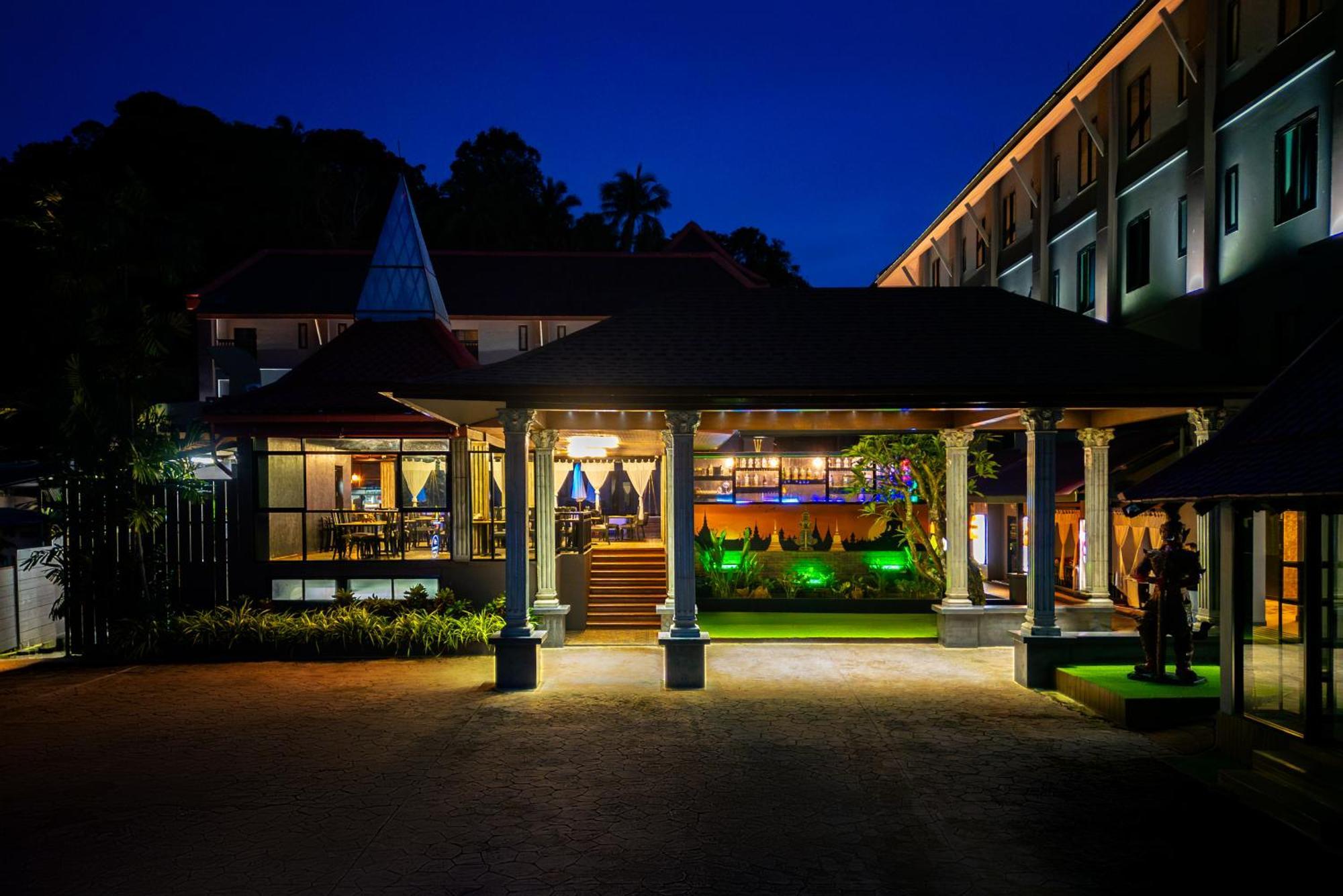 Tuana The Phulin Resort Karon
