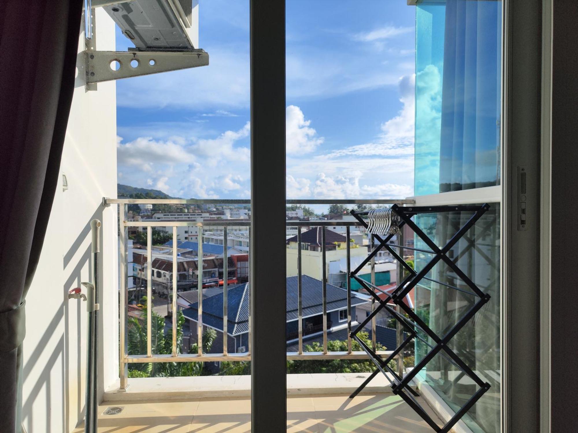 7 Floor - Ozone Condotel Near By 15 Minutes Walking * Kata Beach (Phuket)