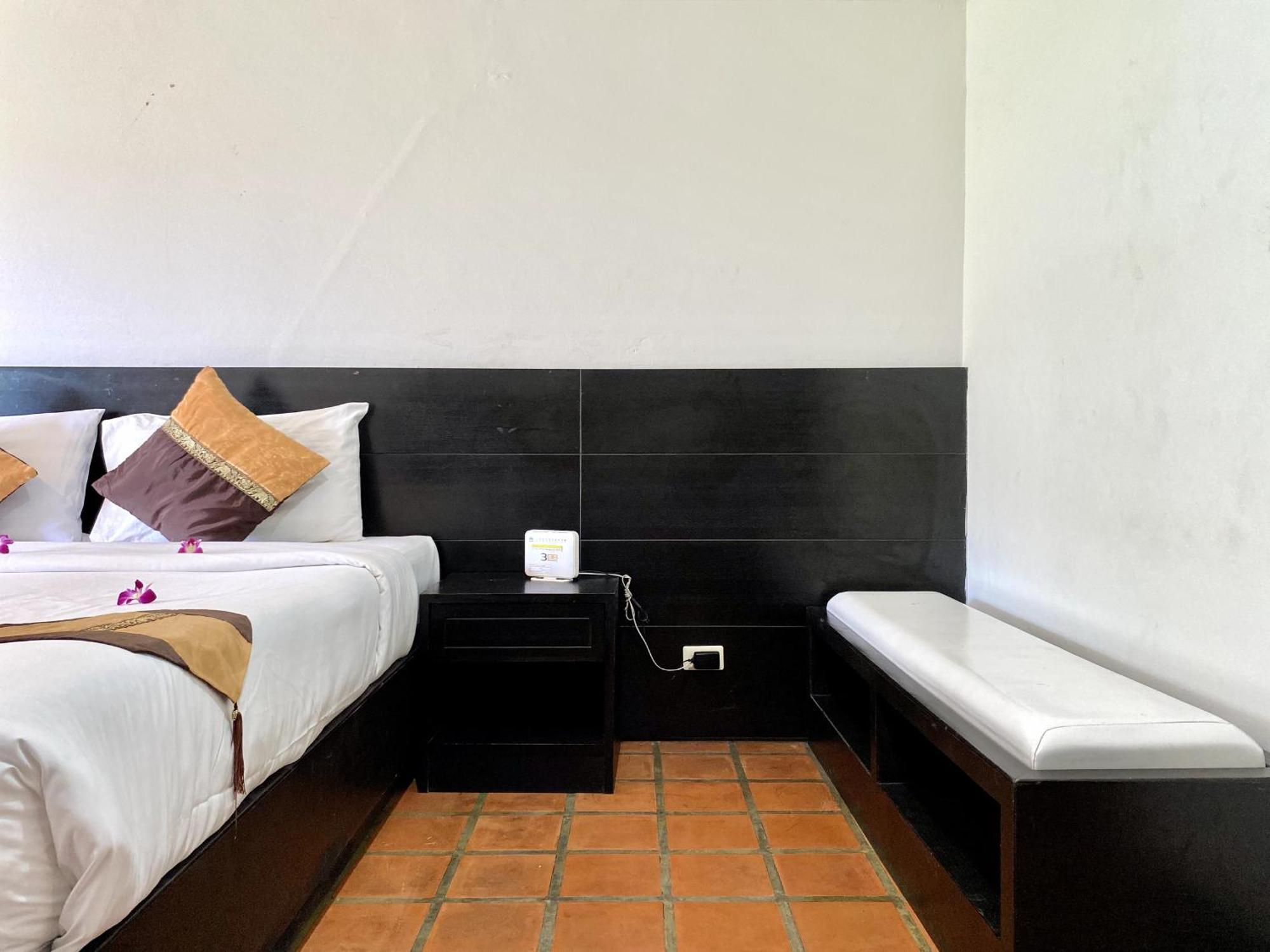 H.r.k.resort Hotel