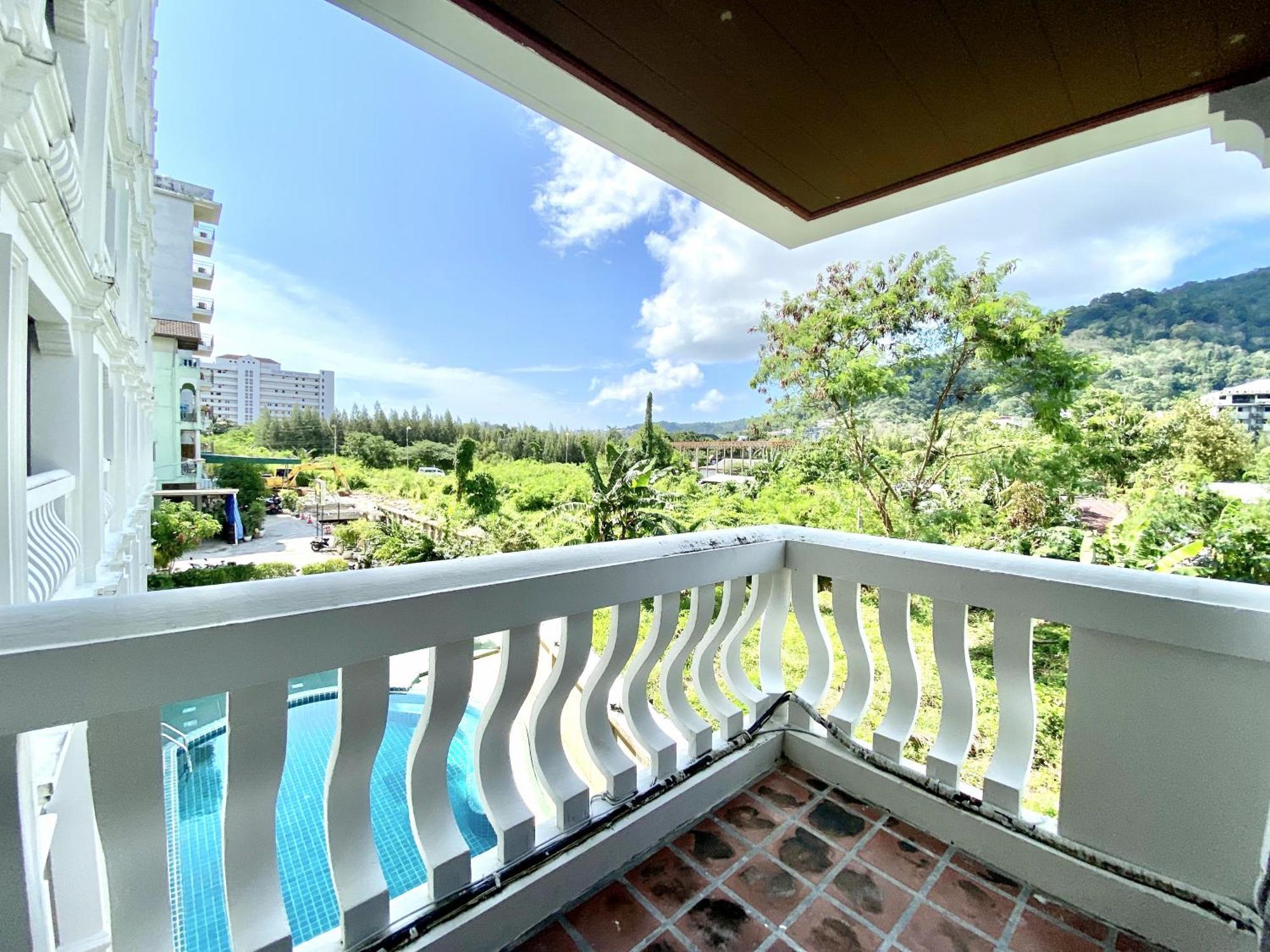 H.r.k.resort Hotel