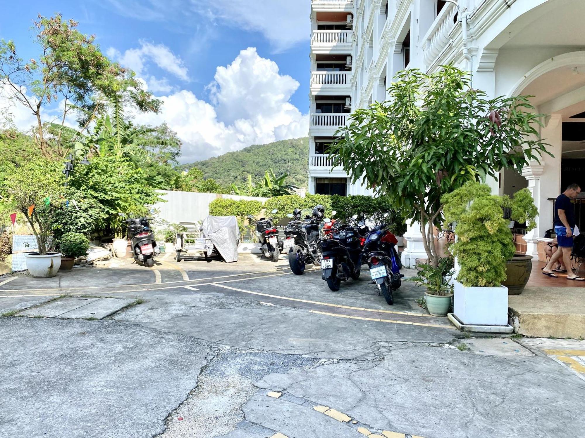 Hotel H.r.k.resort