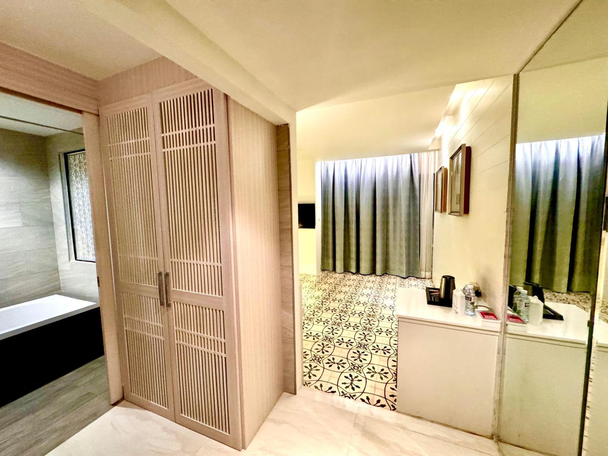 Hotel De Coze Patong
