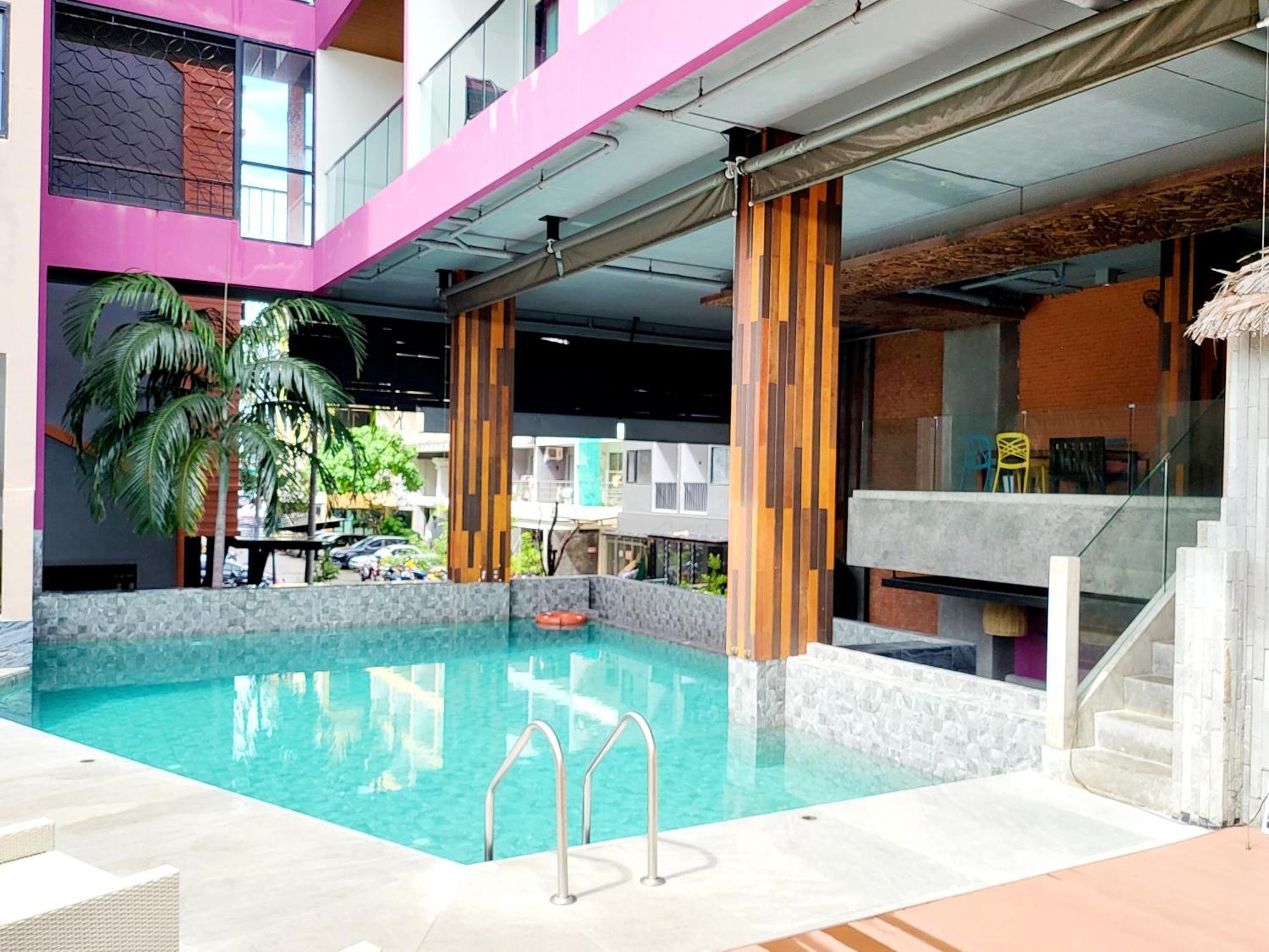 De Coze Patong