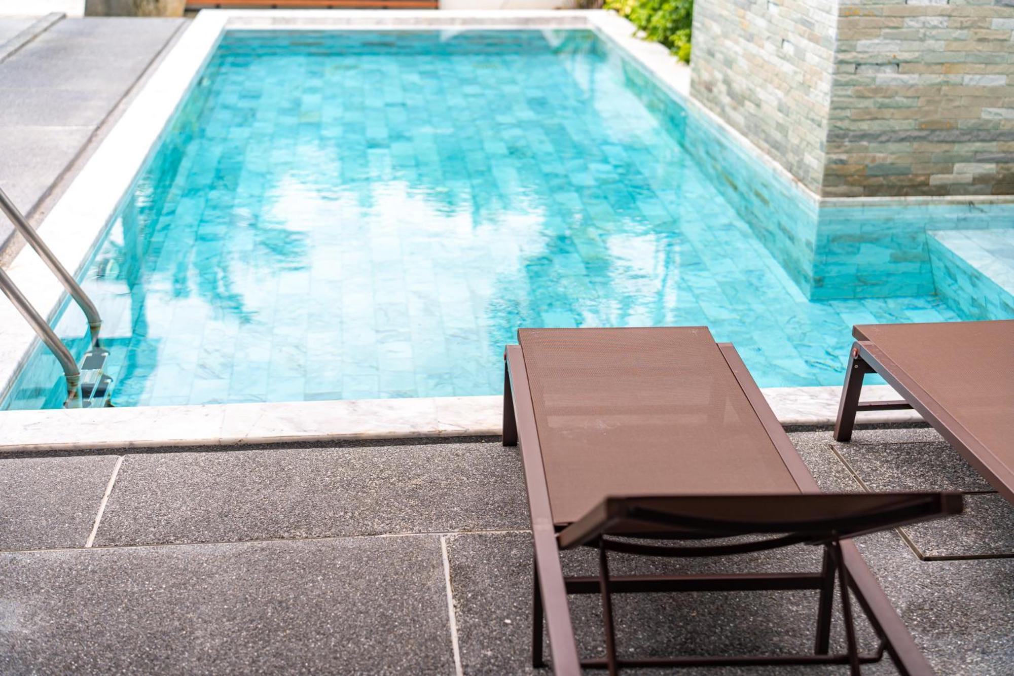 Kamala Private Swimming Pool *